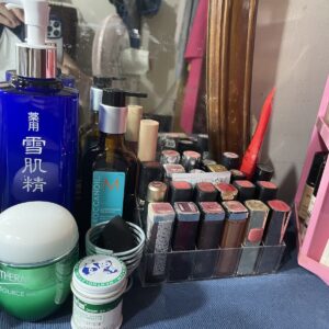 找Cha與我專訪-Emily化妝品