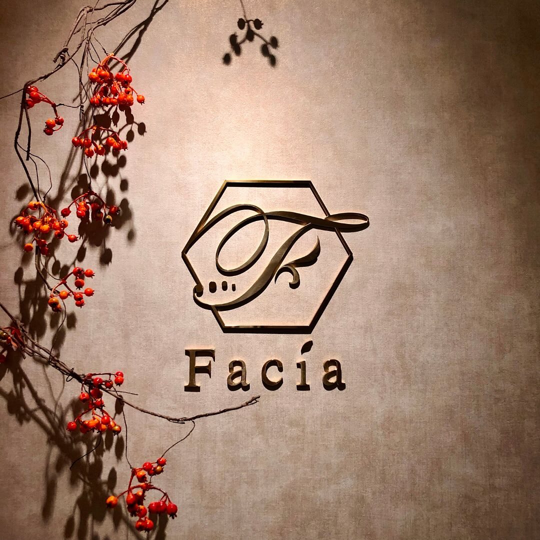 Facia 店家LOGO