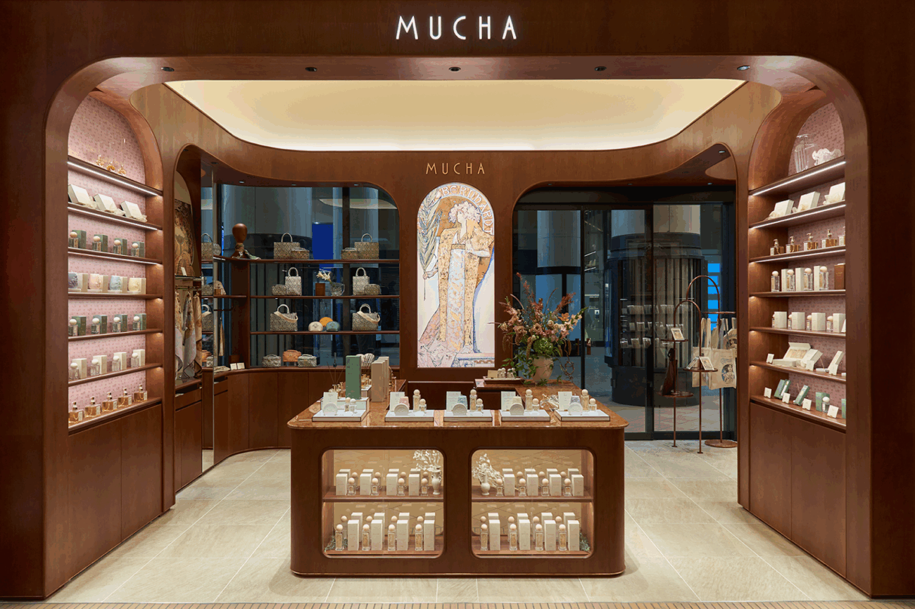 MUCHA LUMINE 有樂町店