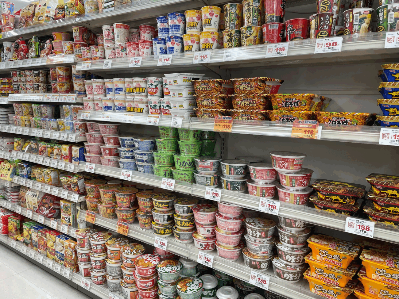 鶴羽藥妝優惠券必買泡麵